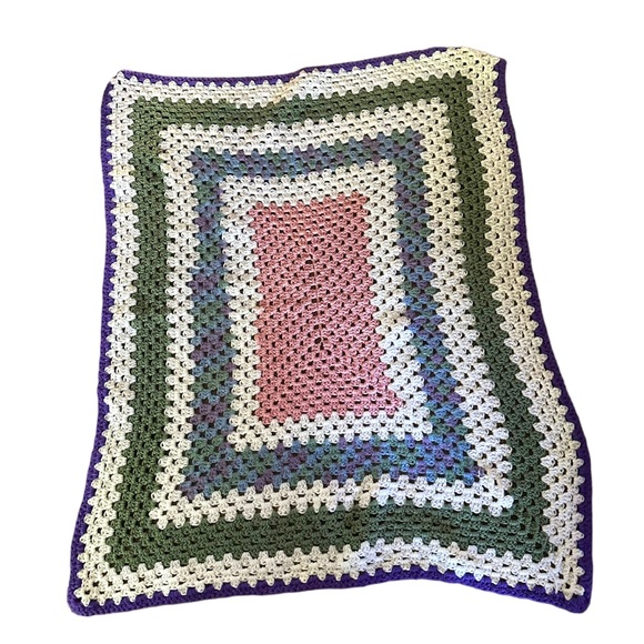 Hand Crafted Other - Striped knit blanket